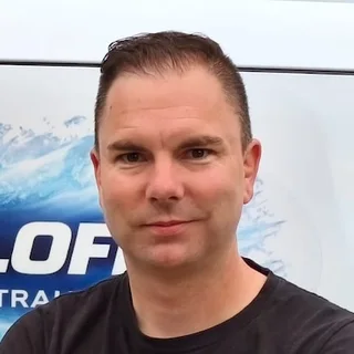 Torben Ruttloff, Inhaber